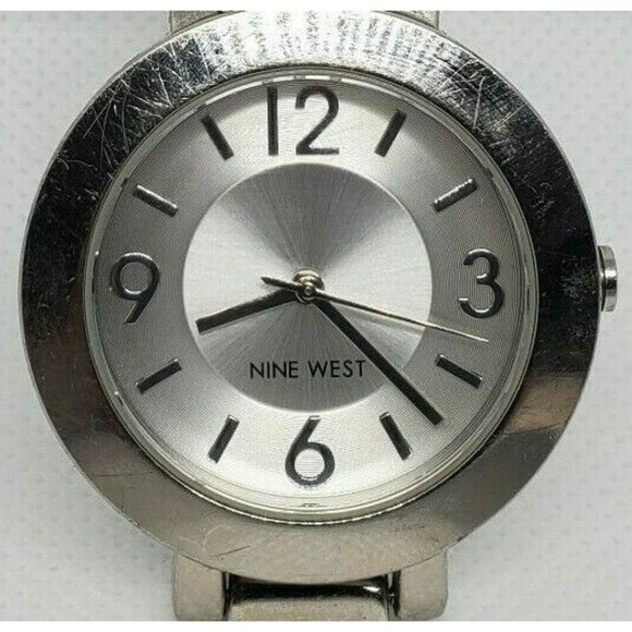 Nine West NW/1631 Silver Tone Quartz Analog Ladies Watch Y121E NW/1631 main image 11